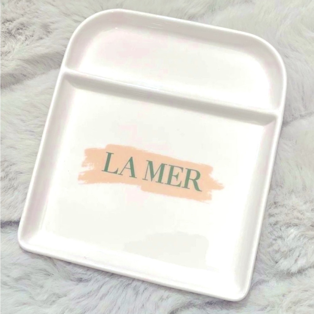 La Mer 🪸 White Porcelain Logo Trinket Tray Plate for Accessories & Skincare NEW - Picture 1 of 1